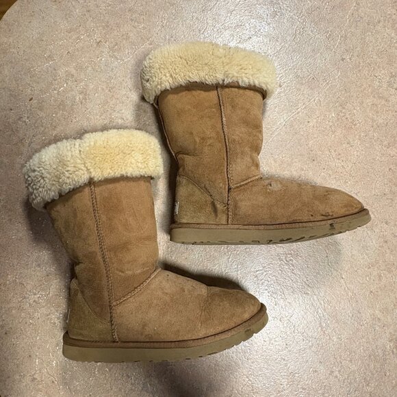 UGG Classic Tall Boots Chestnut Sheepskin Lined Pre-Owned 9 - Picture 3 of 16
